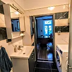Central Ljubljana Apartment شقة
